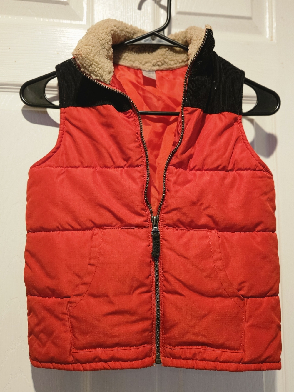 Boy's Carter's Red Puffer Vest Size 7